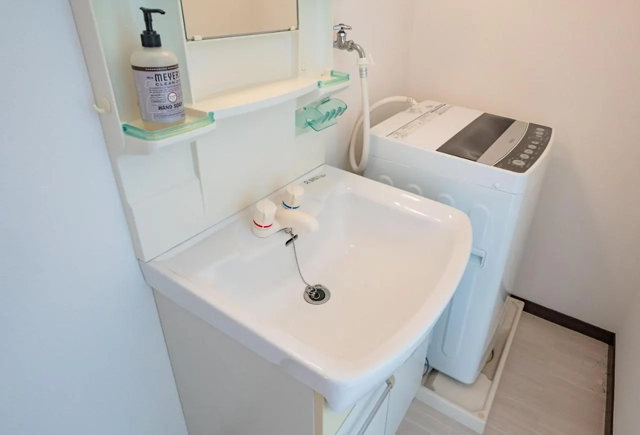 プリネッツ新宿ビル4階 Tokyo Apartment